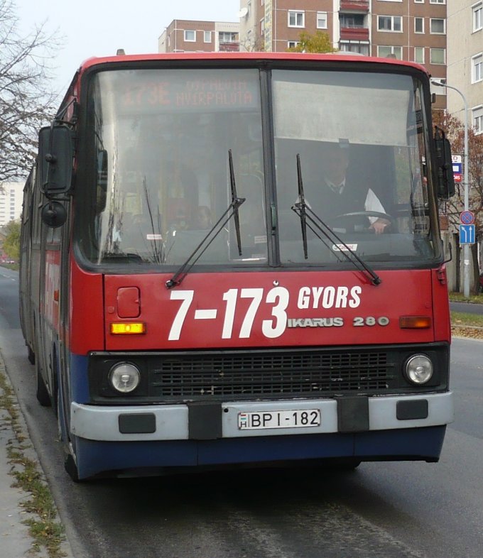 173E jelzésű autóbusz